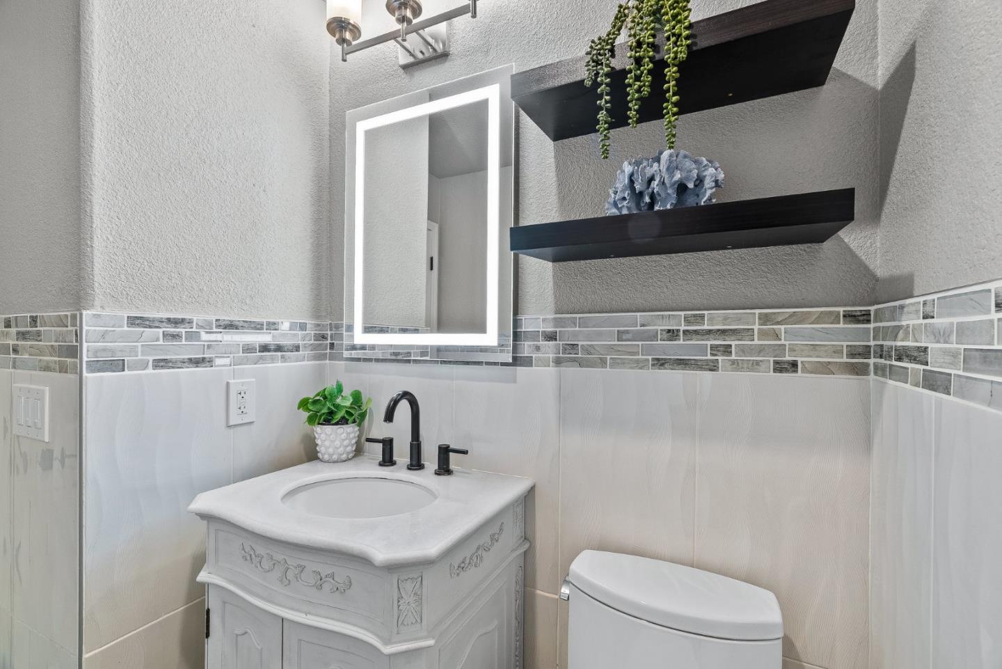 Detail Gallery Image 19 of 33 For 75 Poppy Rd, Carmel Valley,  CA 93924 - 3 Beds | 2/1 Baths
