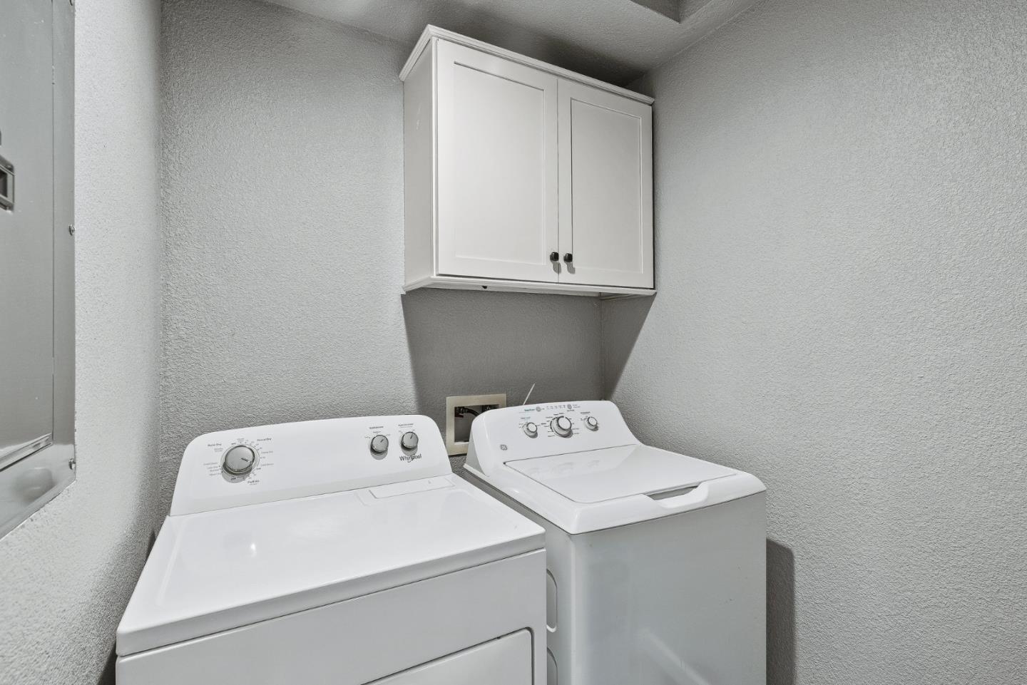 Detail Gallery Image 21 of 33 For 75 Poppy Rd, Carmel Valley,  CA 93924 - 3 Beds | 2/1 Baths