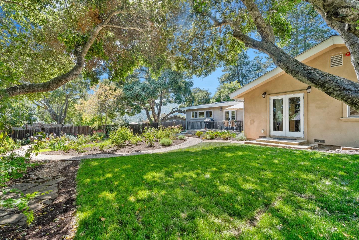 Detail Gallery Image 27 of 33 For 75 Poppy Rd, Carmel Valley,  CA 93924 - 3 Beds | 2/1 Baths