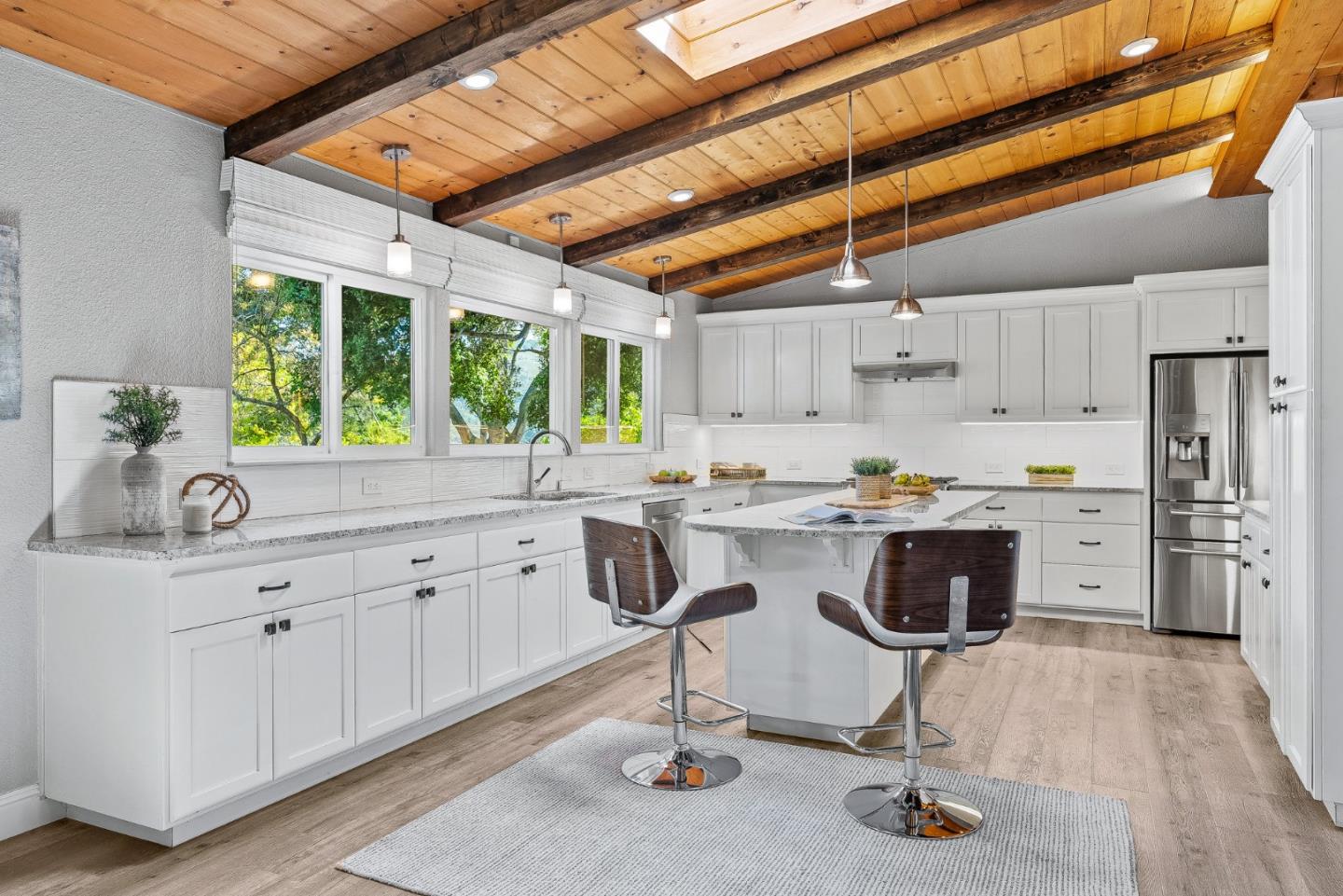 Detail Gallery Image 9 of 33 For 75 Poppy Rd, Carmel Valley,  CA 93924 - 3 Beds | 2/1 Baths