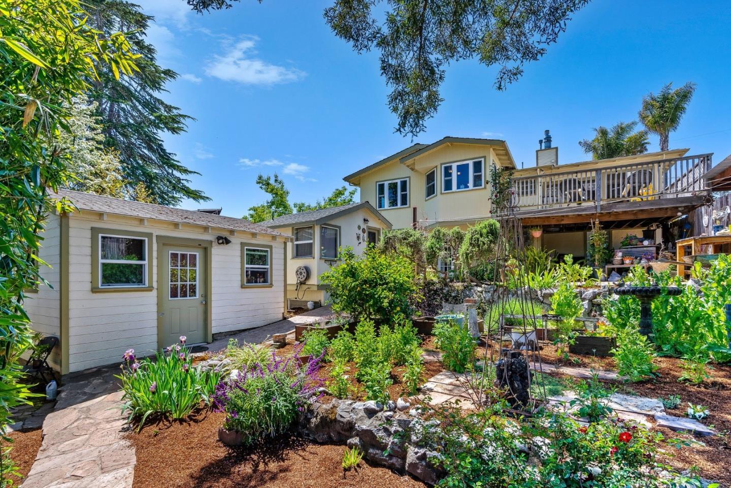 Detail Gallery Image 1 of 47 For 150 Darwin St, Santa Cruz,  CA 95062 - – Beds | – Baths