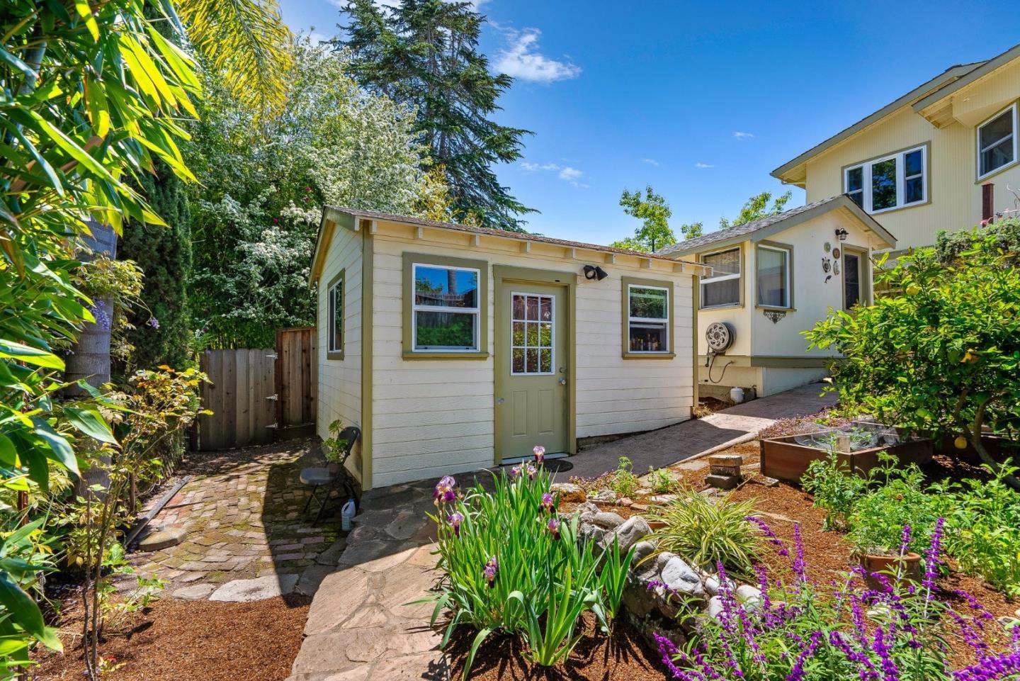 Detail Gallery Image 39 of 47 For 150 Darwin St, Santa Cruz,  CA 95062 - – Beds | – Baths