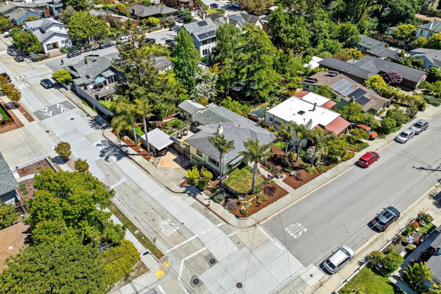 Detail Gallery Image 45 of 47 For 150 Darwin St, Santa Cruz,  CA 95062 - – Beds | – Baths