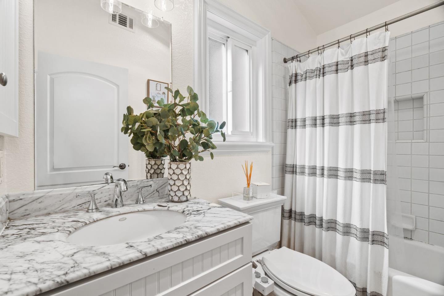 Detail Gallery Image 23 of 62 For 207 Brooklyn Ave, San Jose,  CA 95128 - 3 Beds | 2 Baths