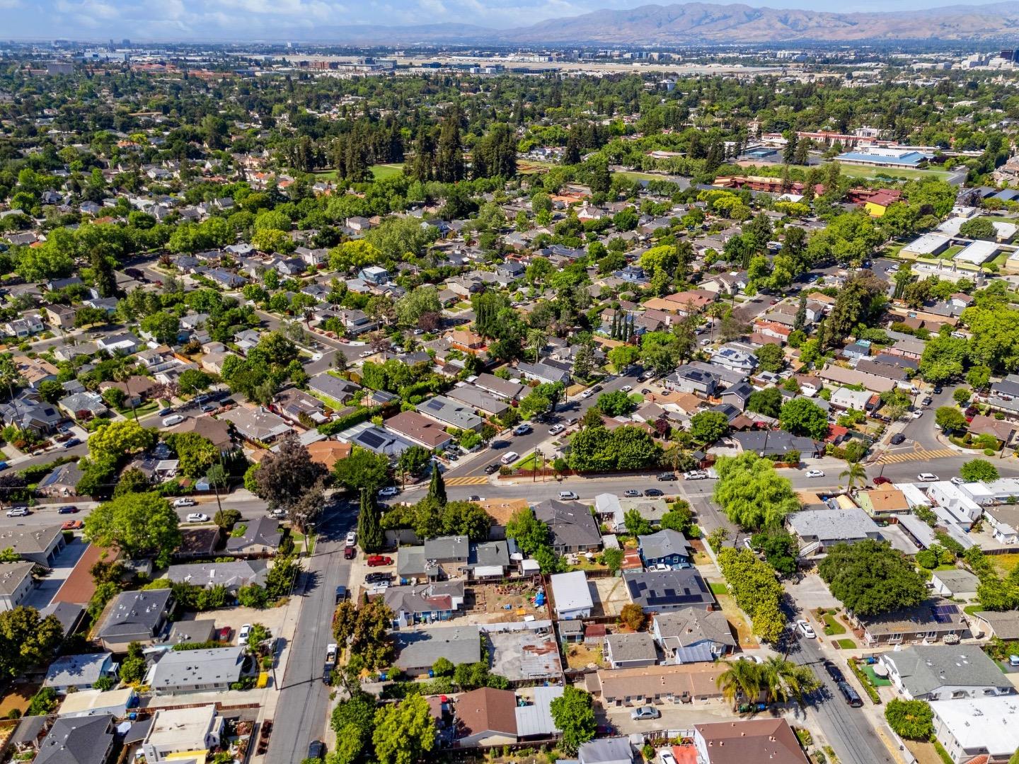 Detail Gallery Image 43 of 62 For 207 Brooklyn Ave, San Jose,  CA 95128 - 3 Beds | 2 Baths