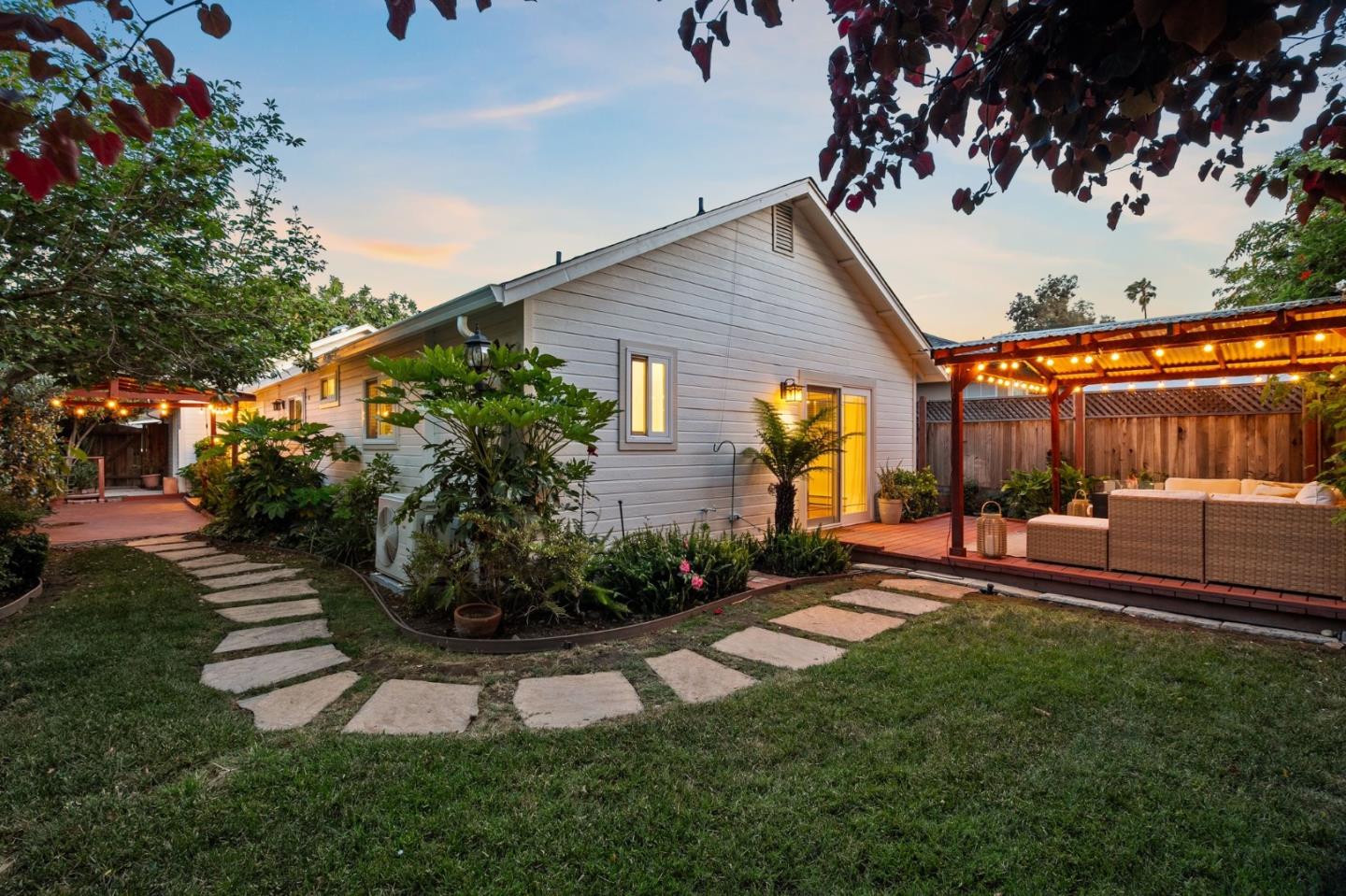 Detail Gallery Image 55 of 62 For 207 Brooklyn Ave, San Jose,  CA 95128 - 3 Beds | 2 Baths