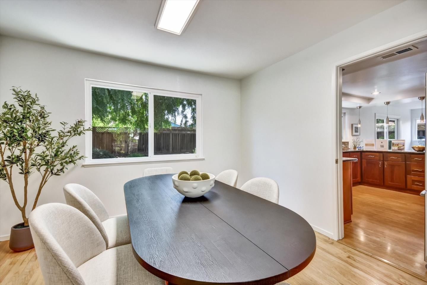 Detail Gallery Image 11 of 42 For 6234 Woosley Dr, San Jose,  CA 95123 - 4 Beds | 2/1 Baths