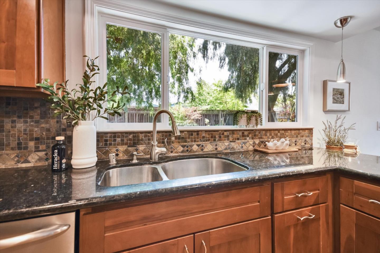 Detail Gallery Image 15 of 42 For 6234 Woosley Dr, San Jose,  CA 95123 - 4 Beds | 2/1 Baths