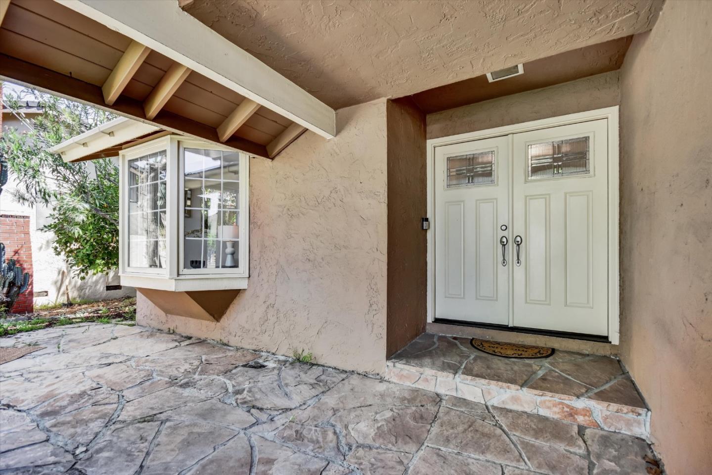 Detail Gallery Image 4 of 42 For 6234 Woosley Dr, San Jose,  CA 95123 - 4 Beds | 2/1 Baths