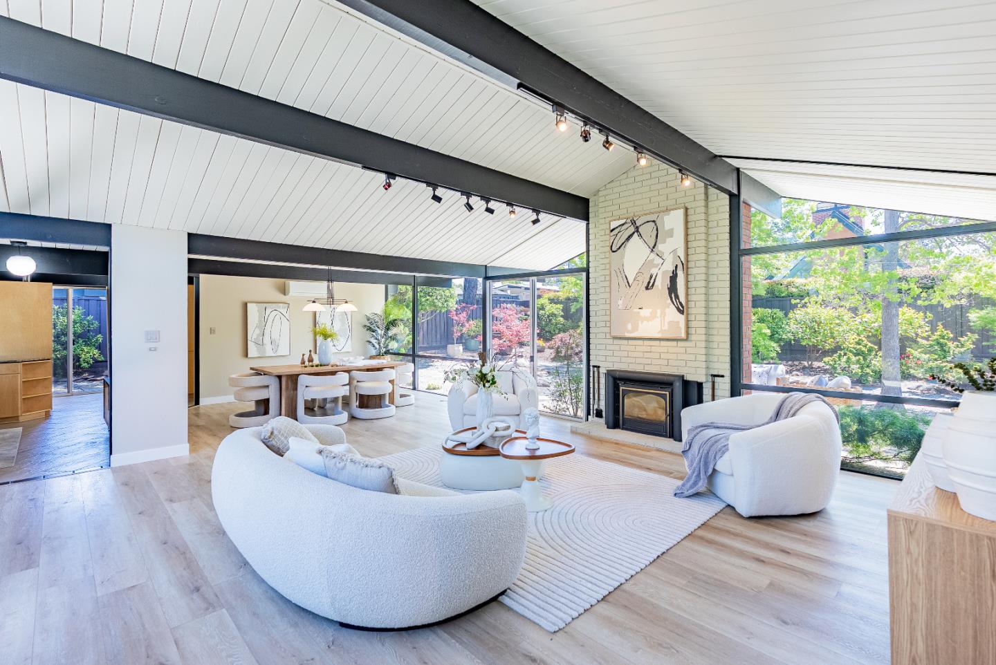Detail Gallery Image 11 of 58 For 814 Beaverton Ct, Sunnyvale,  CA 94087 - 4 Beds | 2 Baths