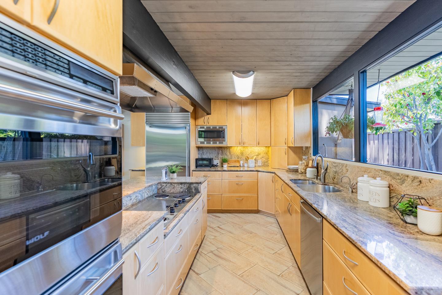 Detail Gallery Image 18 of 58 For 814 Beaverton Ct, Sunnyvale,  CA 94087 - 4 Beds | 2 Baths