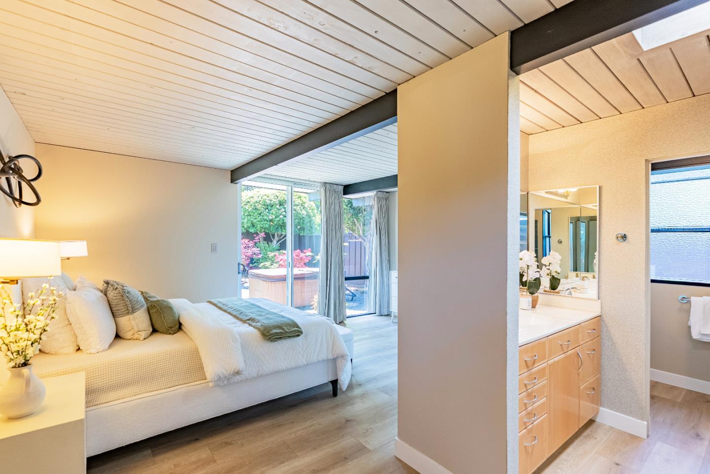 Detail Gallery Image 28 of 58 For 814 Beaverton Ct, Sunnyvale,  CA 94087 - 4 Beds | 2 Baths