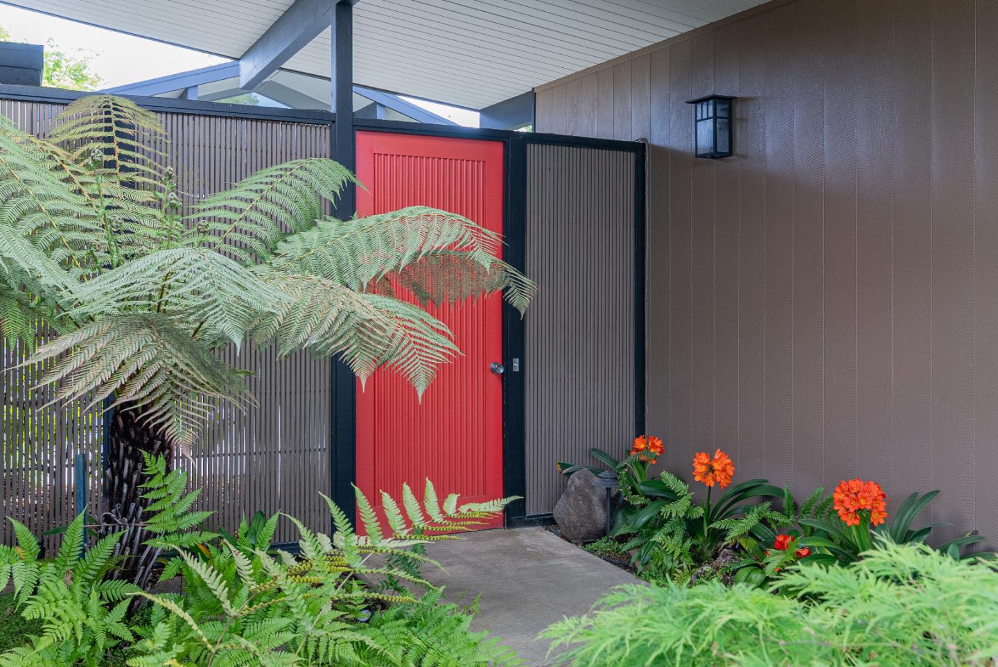 Detail Gallery Image 3 of 58 For 814 Beaverton Ct, Sunnyvale,  CA 94087 - 4 Beds | 2 Baths