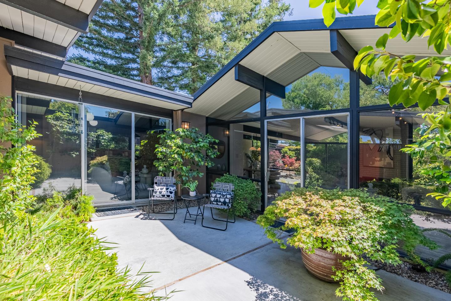 Detail Gallery Image 6 of 58 For 814 Beaverton Ct, Sunnyvale,  CA 94087 - 4 Beds | 2 Baths