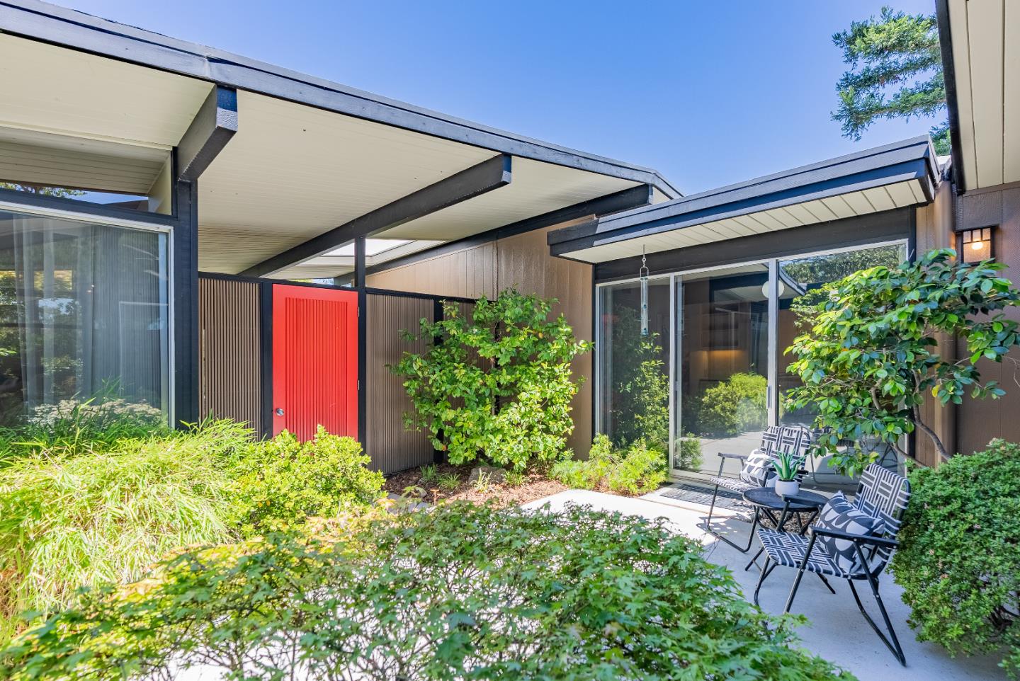 Detail Gallery Image 8 of 58 For 814 Beaverton Ct, Sunnyvale,  CA 94087 - 4 Beds | 2 Baths