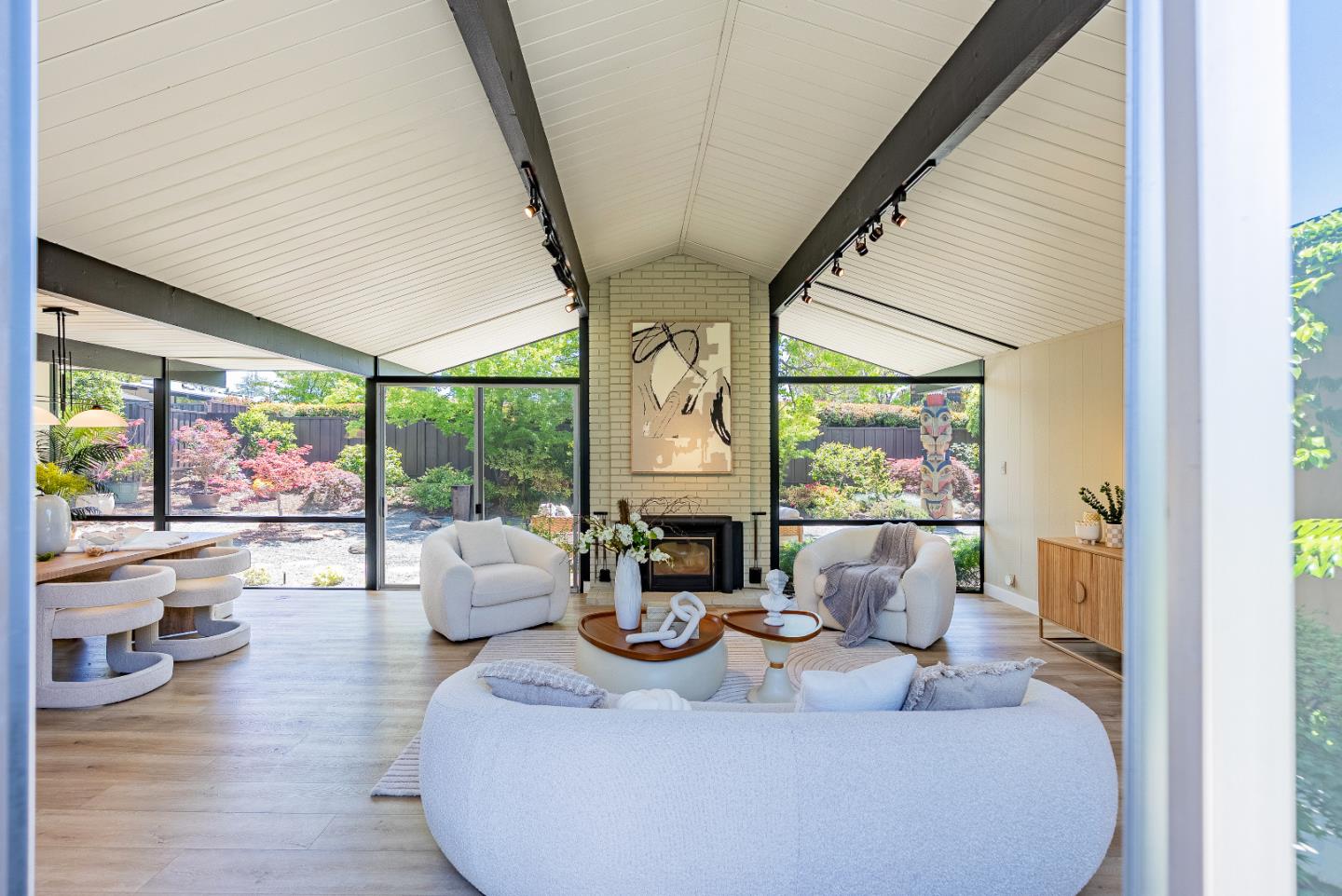 Detail Gallery Image 9 of 58 For 814 Beaverton Ct, Sunnyvale,  CA 94087 - 4 Beds | 2 Baths