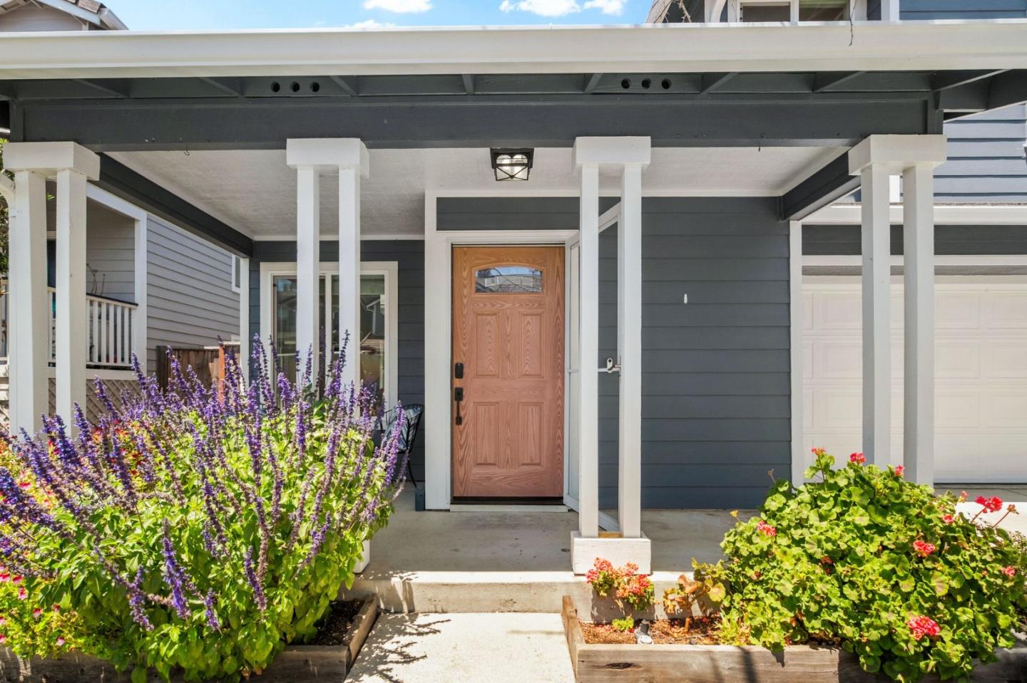Detail Gallery Image 4 of 45 For 625 Coast Range Dr, Scotts Valley,  CA 95066 - 4 Beds | 2/1 Baths