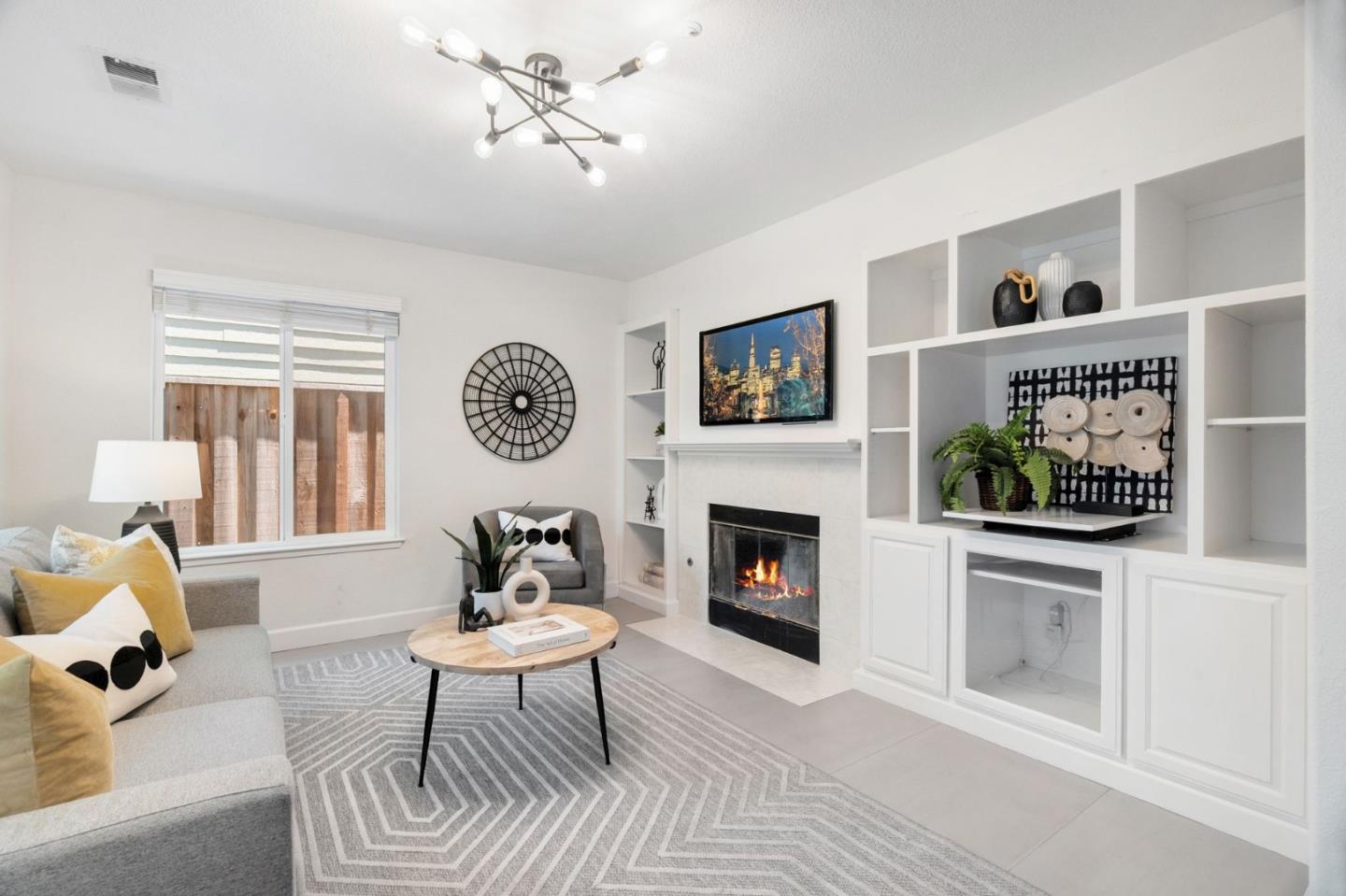 Detail Gallery Image 8 of 45 For 625 Coast Range Dr, Scotts Valley,  CA 95066 - 4 Beds | 2/1 Baths