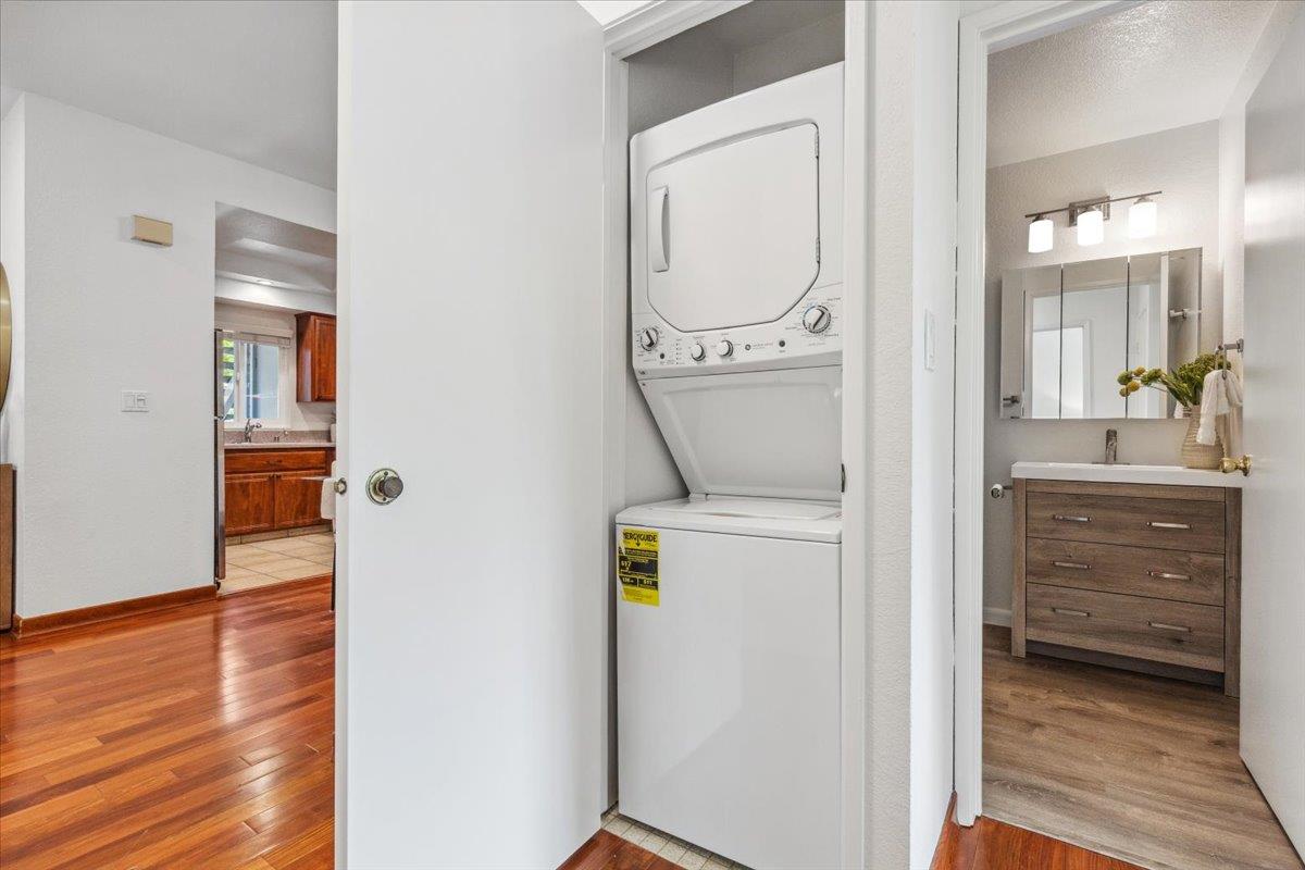 Detail Gallery Image 17 of 21 For 248 Shadow Run Dr, San Jose,  CA 95110 - 2 Beds | 2 Baths