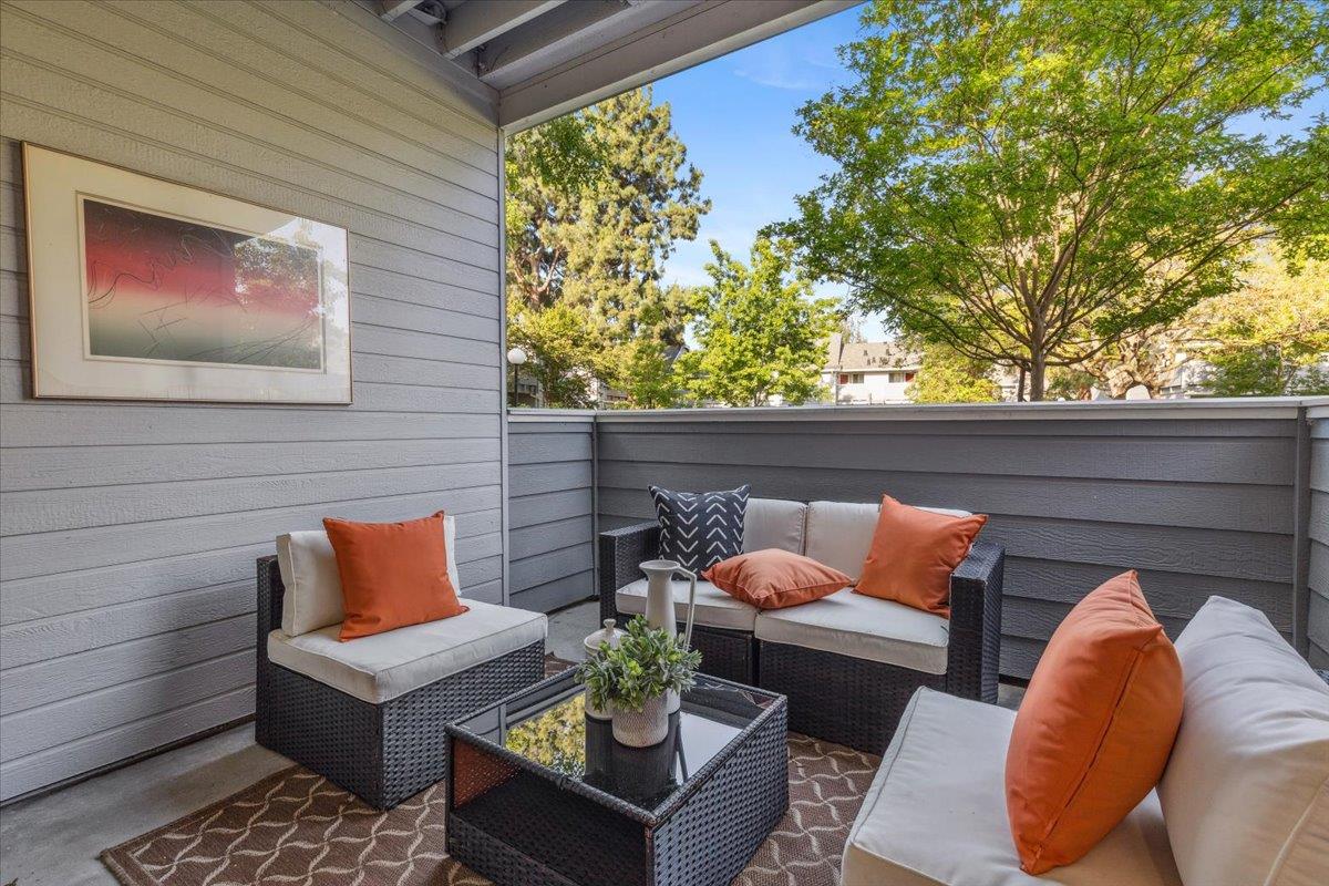 Detail Gallery Image 19 of 21 For 248 Shadow Run Dr, San Jose,  CA 95110 - 2 Beds | 2 Baths