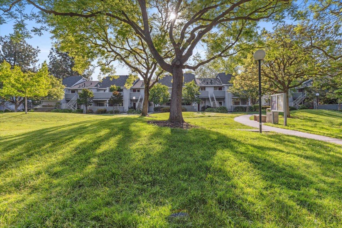 Detail Gallery Image 20 of 21 For 248 Shadow Run Dr, San Jose,  CA 95110 - 2 Beds | 2 Baths