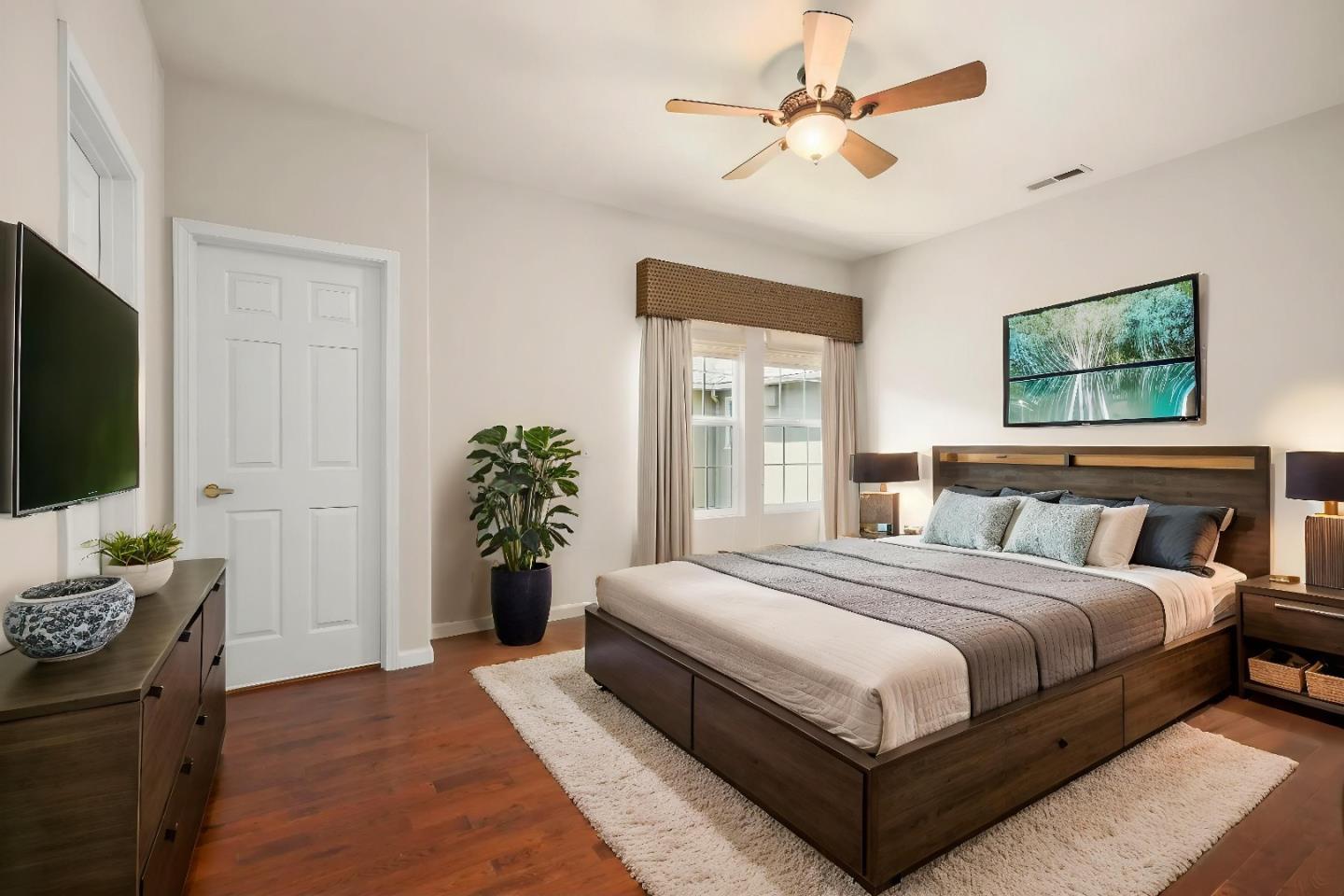 Detail Gallery Image 6 of 12 For 551 Merritt Ave #1,  Oakland,  CA 94610 - 2 Beds | 2 Baths