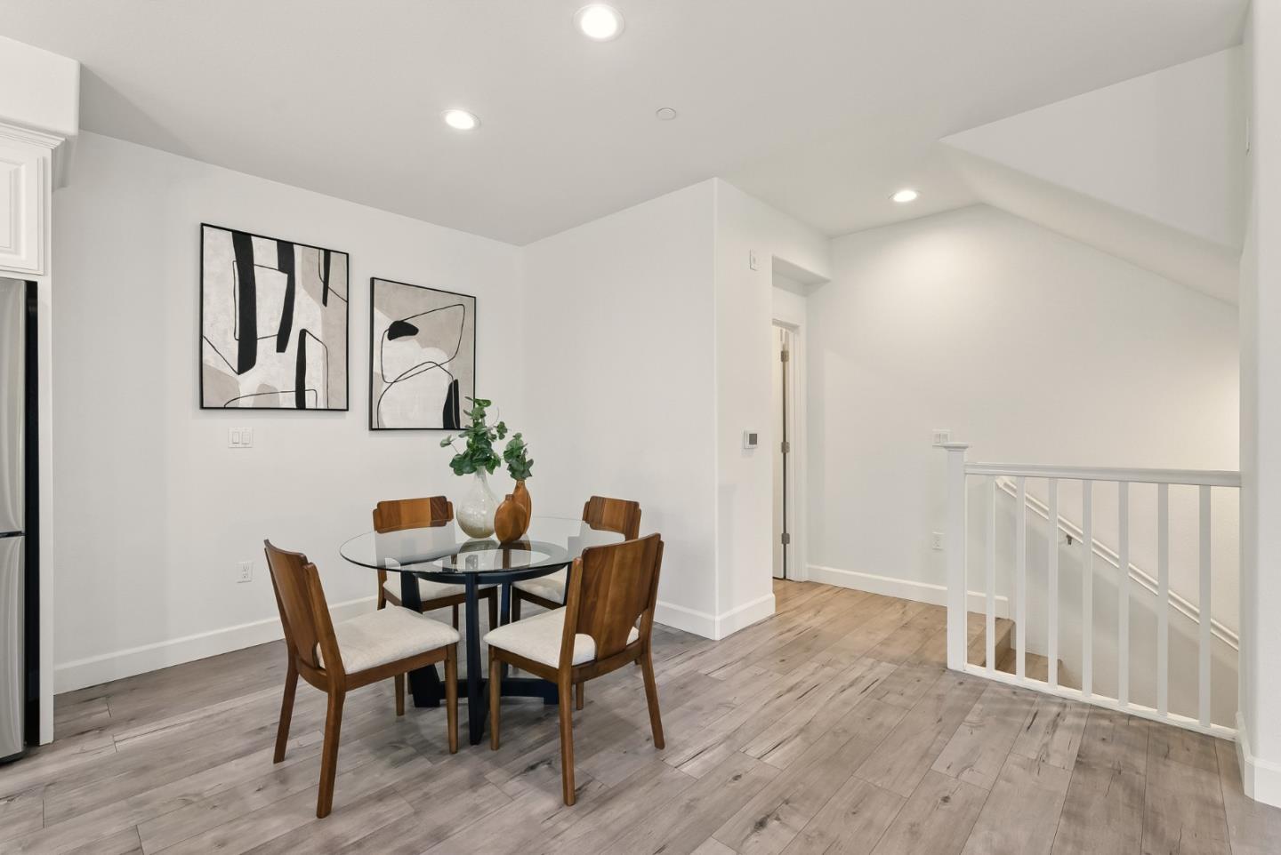 Detail Gallery Image 15 of 45 For 114 Hornbeam Ter, Sunnyvale,  CA 94086 - 3 Beds | 3/1 Baths