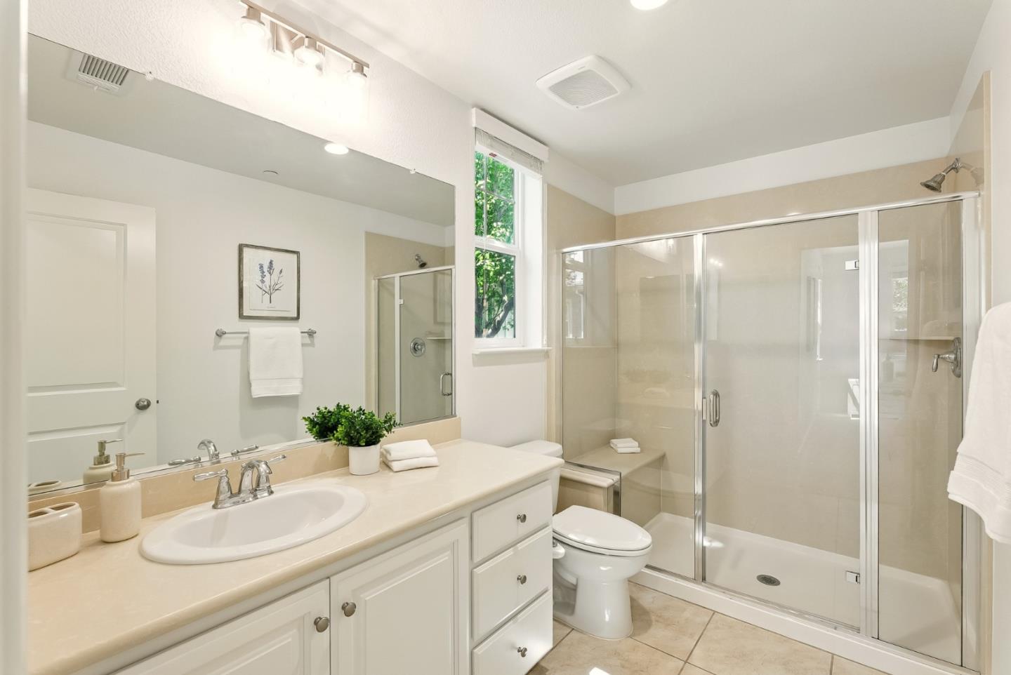 Detail Gallery Image 26 of 45 For 114 Hornbeam Ter, Sunnyvale,  CA 94086 - 3 Beds | 3/1 Baths