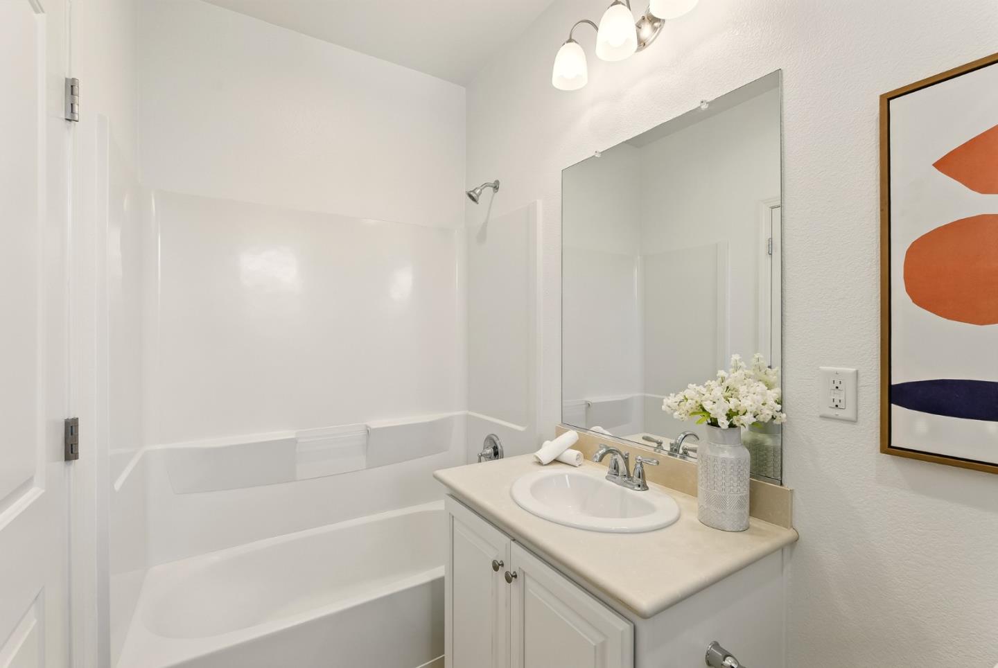 Detail Gallery Image 8 of 45 For 114 Hornbeam Ter, Sunnyvale,  CA 94086 - 3 Beds | 3/1 Baths