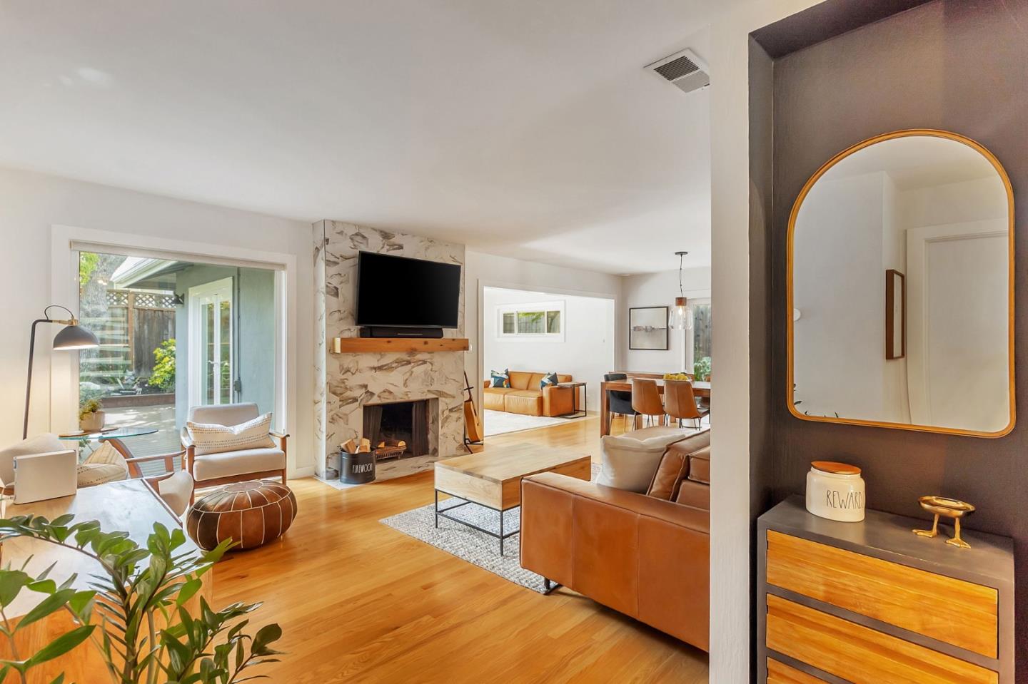 Detail Gallery Image 22 of 83 For 1528 Fernside St, Redwood City,  CA 94061 - 3 Beds | 2 Baths