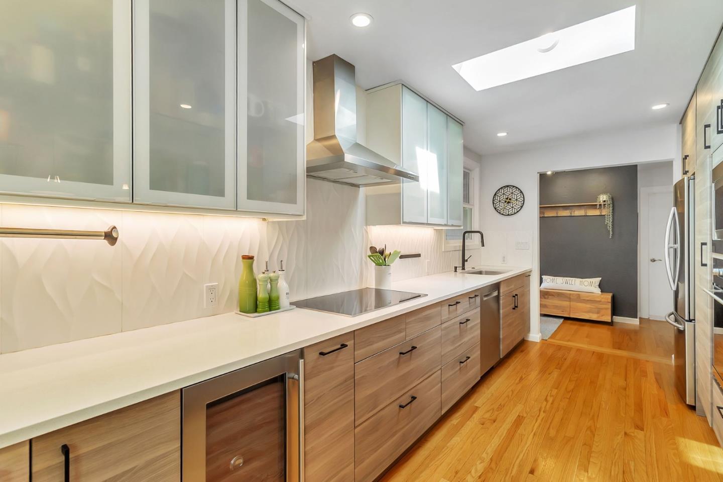 Detail Gallery Image 26 of 83 For 1528 Fernside St, Redwood City,  CA 94061 - 3 Beds | 2 Baths