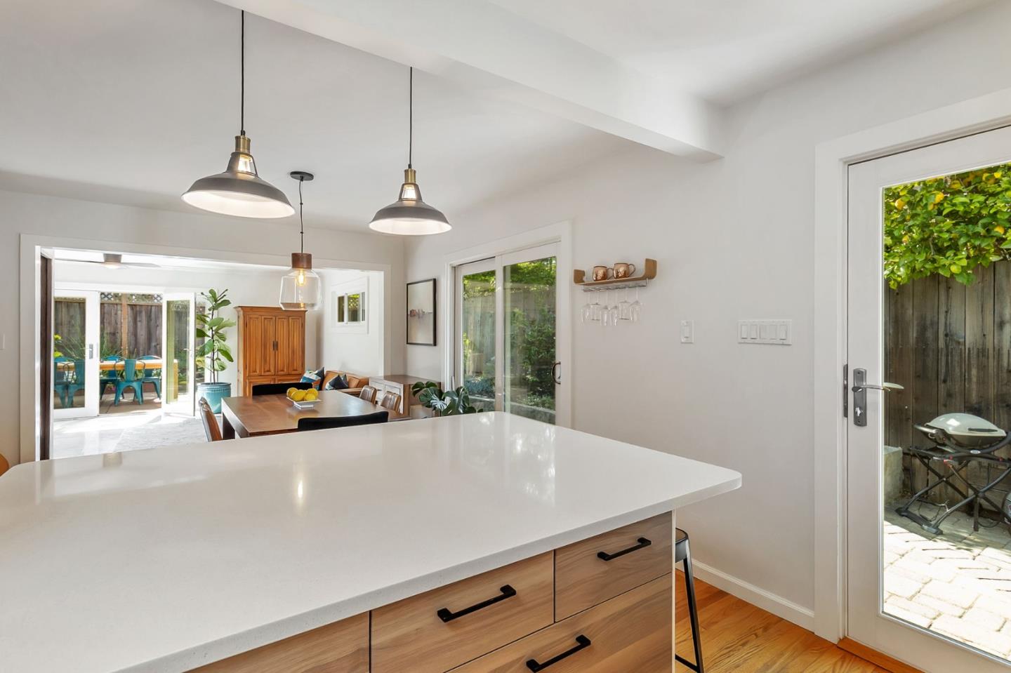Detail Gallery Image 28 of 83 For 1528 Fernside St, Redwood City,  CA 94061 - 3 Beds | 2 Baths