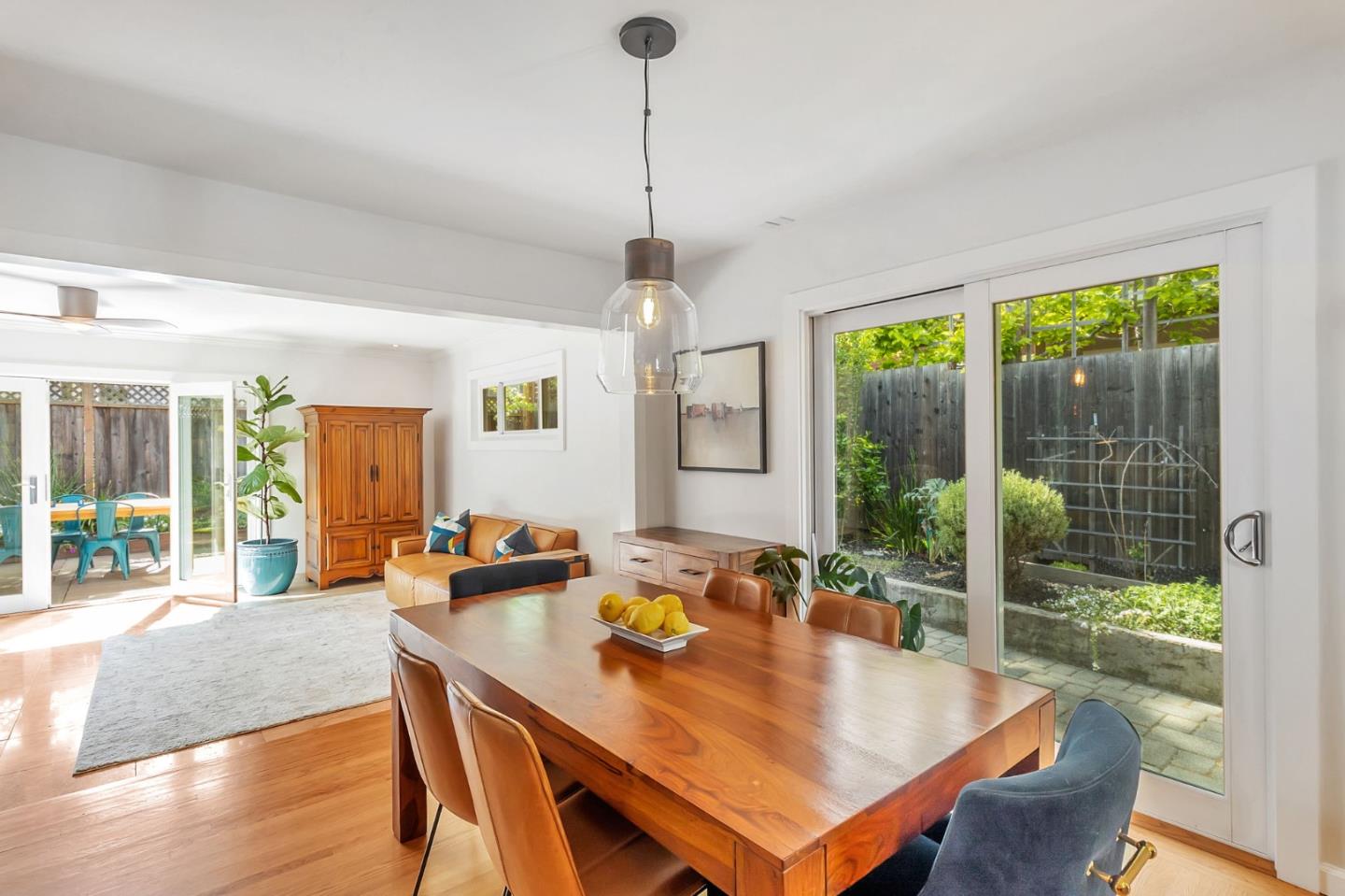 Detail Gallery Image 38 of 83 For 1528 Fernside St, Redwood City,  CA 94061 - 3 Beds | 2 Baths