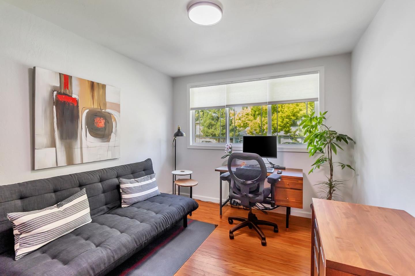 Detail Gallery Image 39 of 83 For 1528 Fernside St, Redwood City,  CA 94061 - 3 Beds | 2 Baths