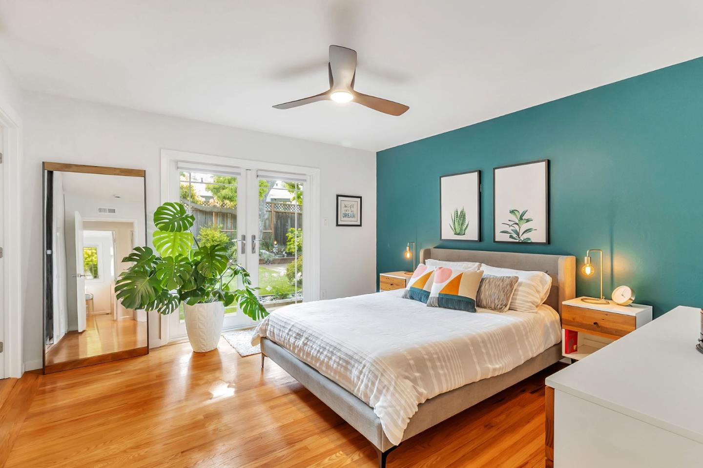 Detail Gallery Image 44 of 83 For 1528 Fernside St, Redwood City,  CA 94061 - 3 Beds | 2 Baths