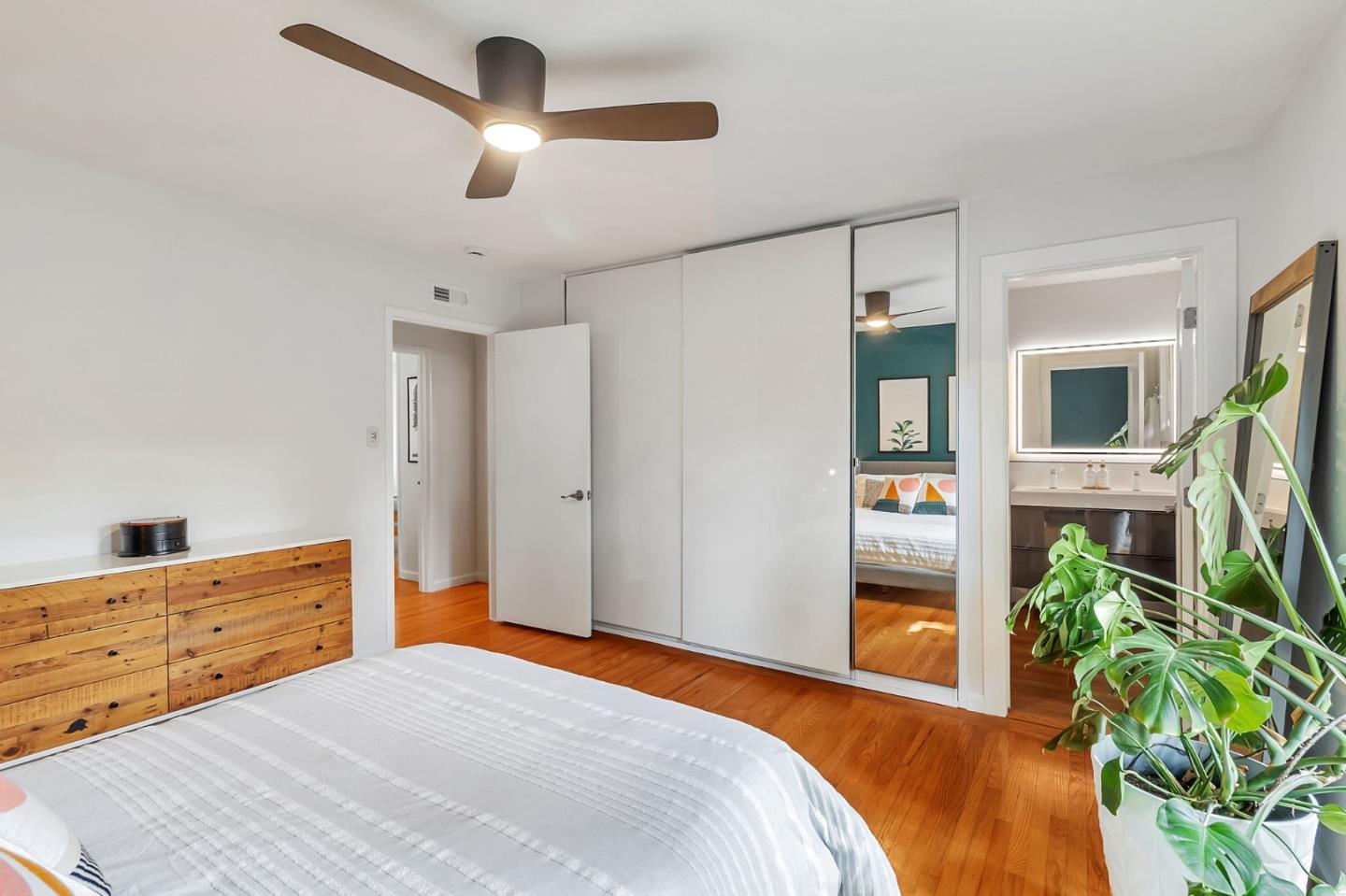 Detail Gallery Image 46 of 83 For 1528 Fernside St, Redwood City,  CA 94061 - 3 Beds | 2 Baths