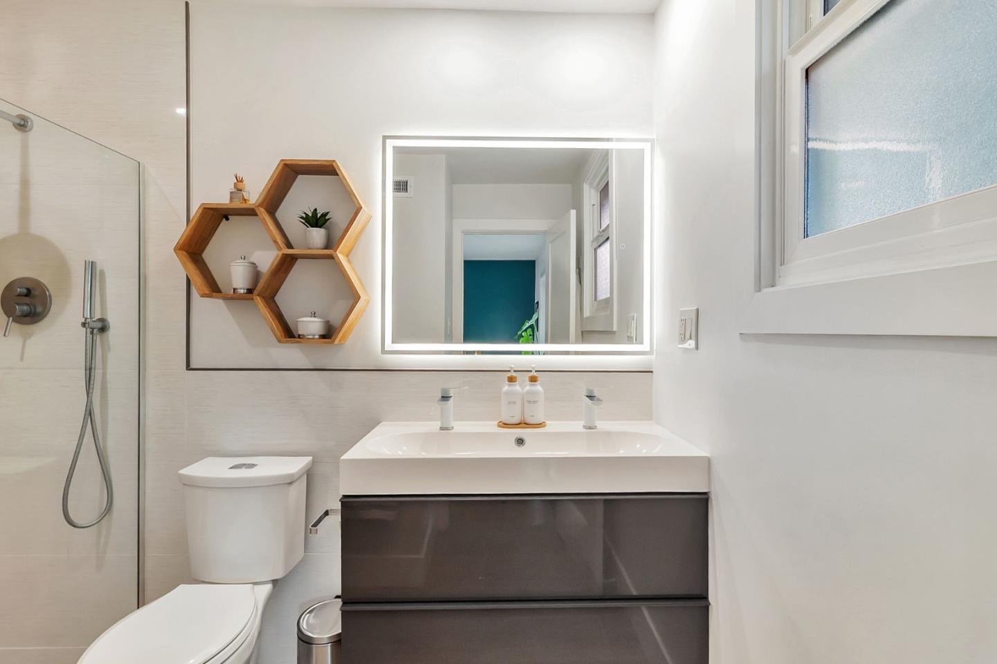 Detail Gallery Image 50 of 83 For 1528 Fernside St, Redwood City,  CA 94061 - 3 Beds | 2 Baths