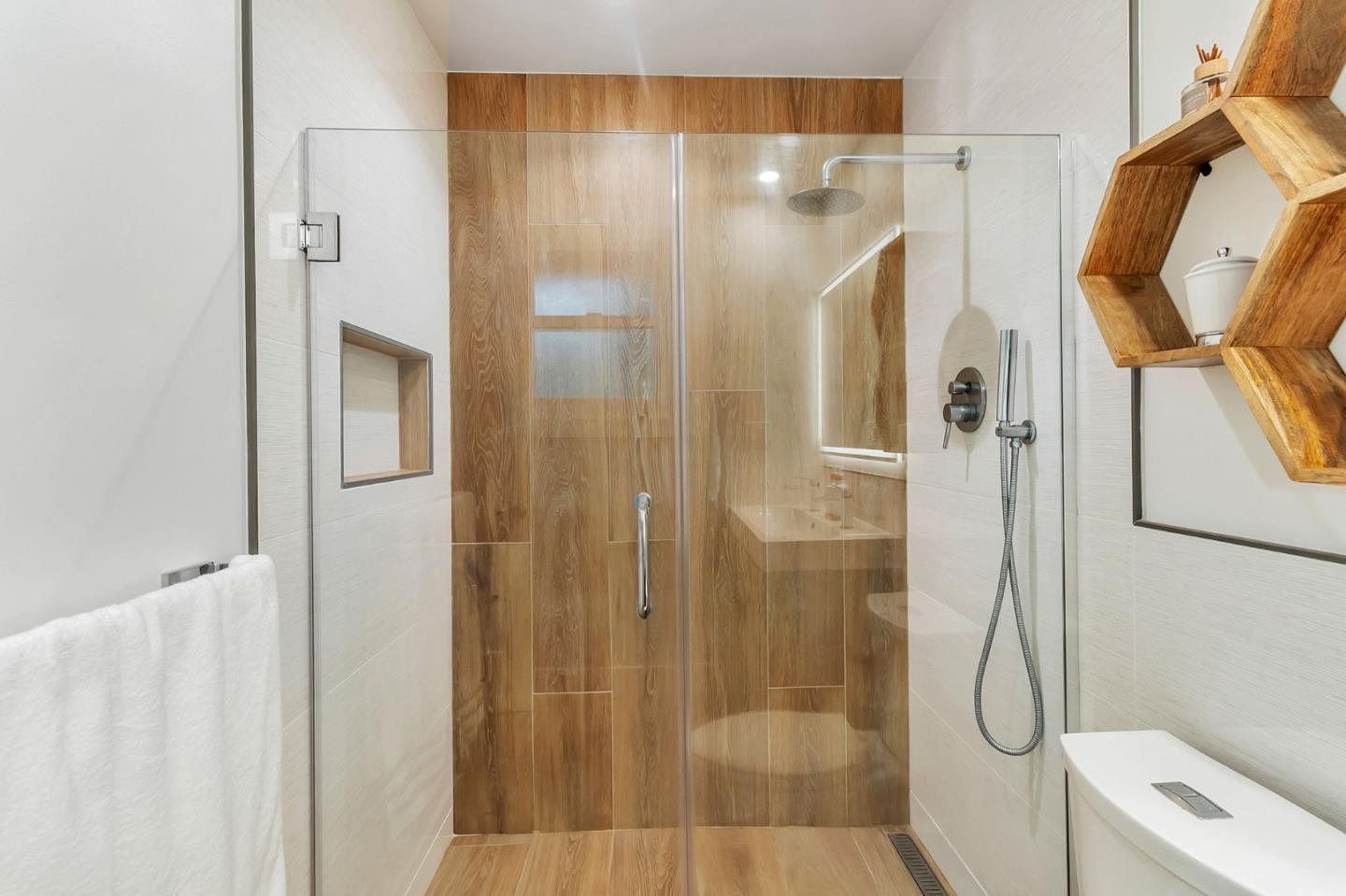 Detail Gallery Image 53 of 83 For 1528 Fernside St, Redwood City,  CA 94061 - 3 Beds | 2 Baths
