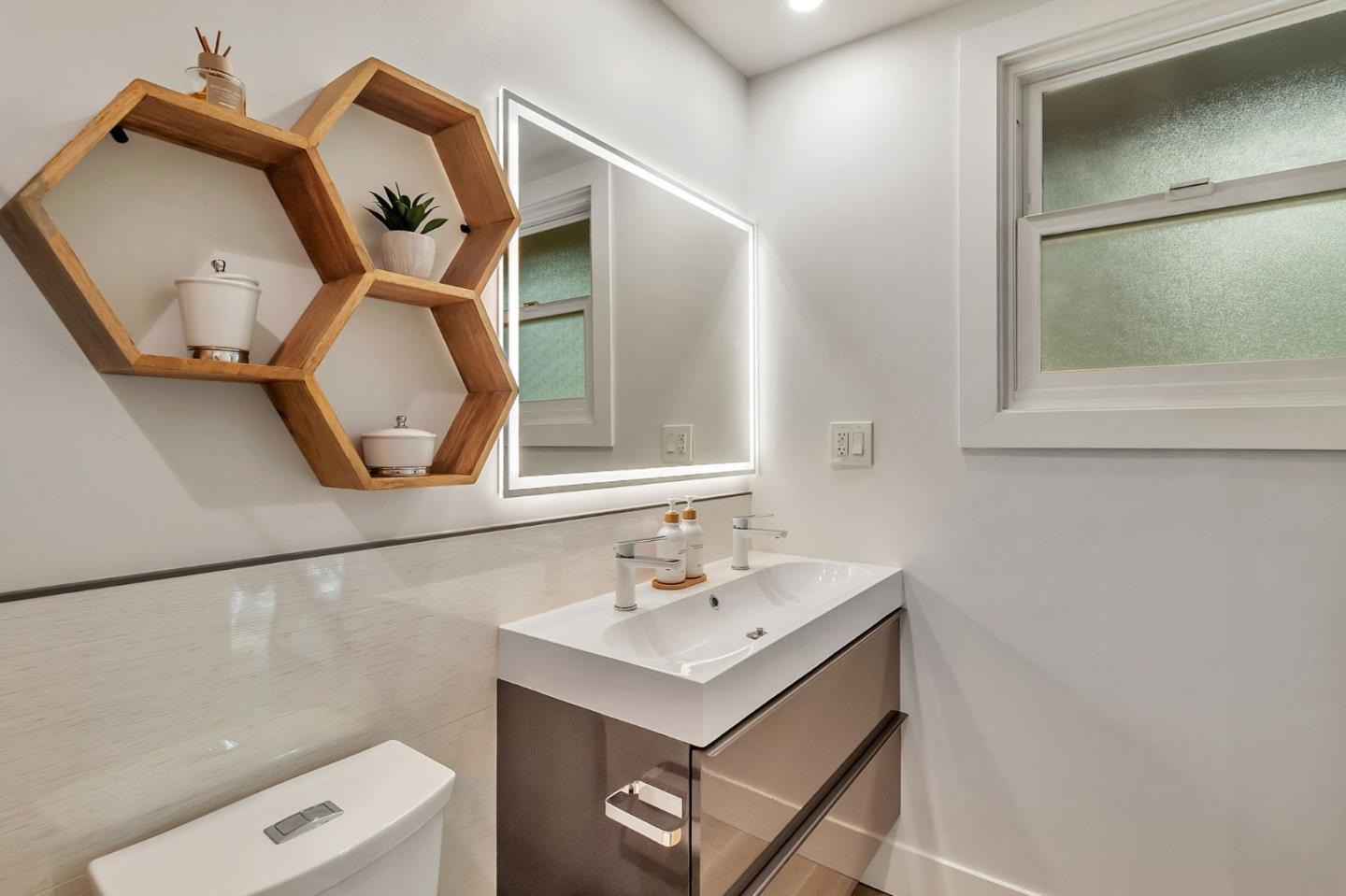 Detail Gallery Image 54 of 83 For 1528 Fernside St, Redwood City,  CA 94061 - 3 Beds | 2 Baths