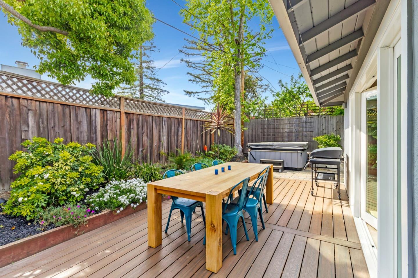 Detail Gallery Image 62 of 83 For 1528 Fernside St, Redwood City,  CA 94061 - 3 Beds | 2 Baths