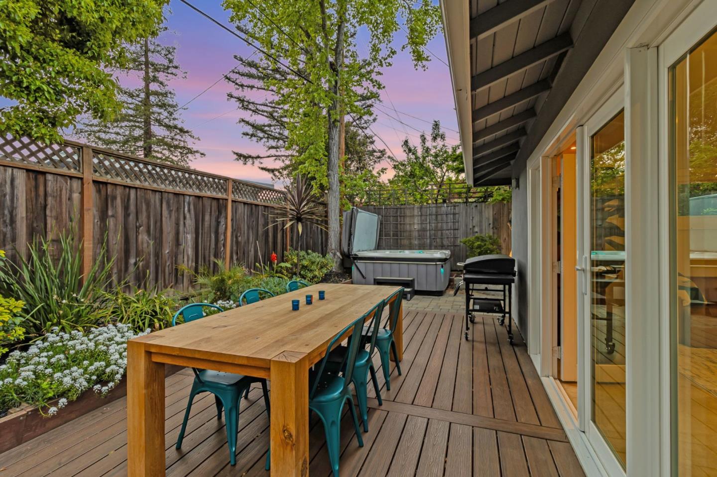 Detail Gallery Image 72 of 83 For 1528 Fernside St, Redwood City,  CA 94061 - 3 Beds | 2 Baths