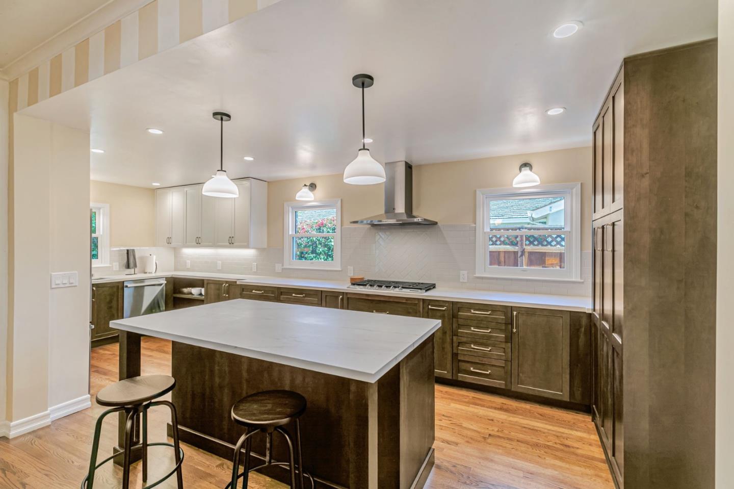 Detail Gallery Image 19 of 90 For 130 S 17th St, San Jose,  CA 95112 - 5 Beds | 3 Baths