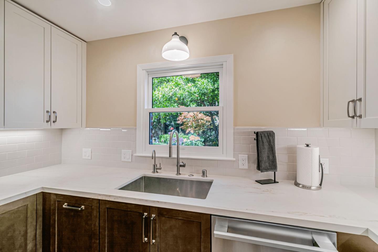 Detail Gallery Image 22 of 90 For 130 S 17th St, San Jose,  CA 95112 - 5 Beds | 3 Baths