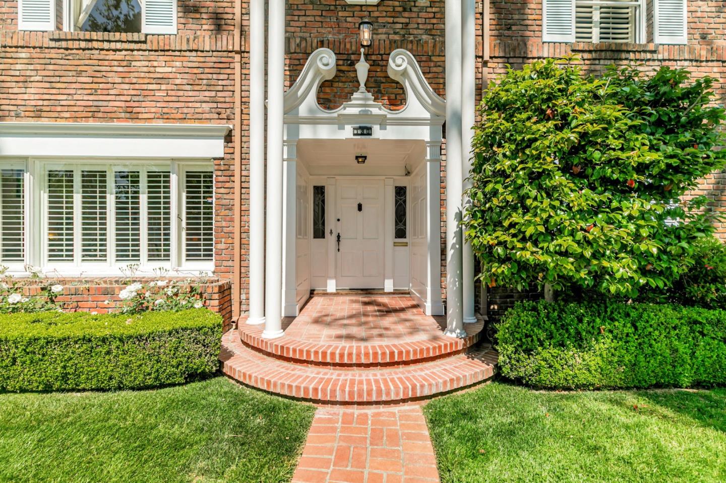 Detail Gallery Image 8 of 90 For 130 S 17th St, San Jose,  CA 95112 - 5 Beds | 3 Baths