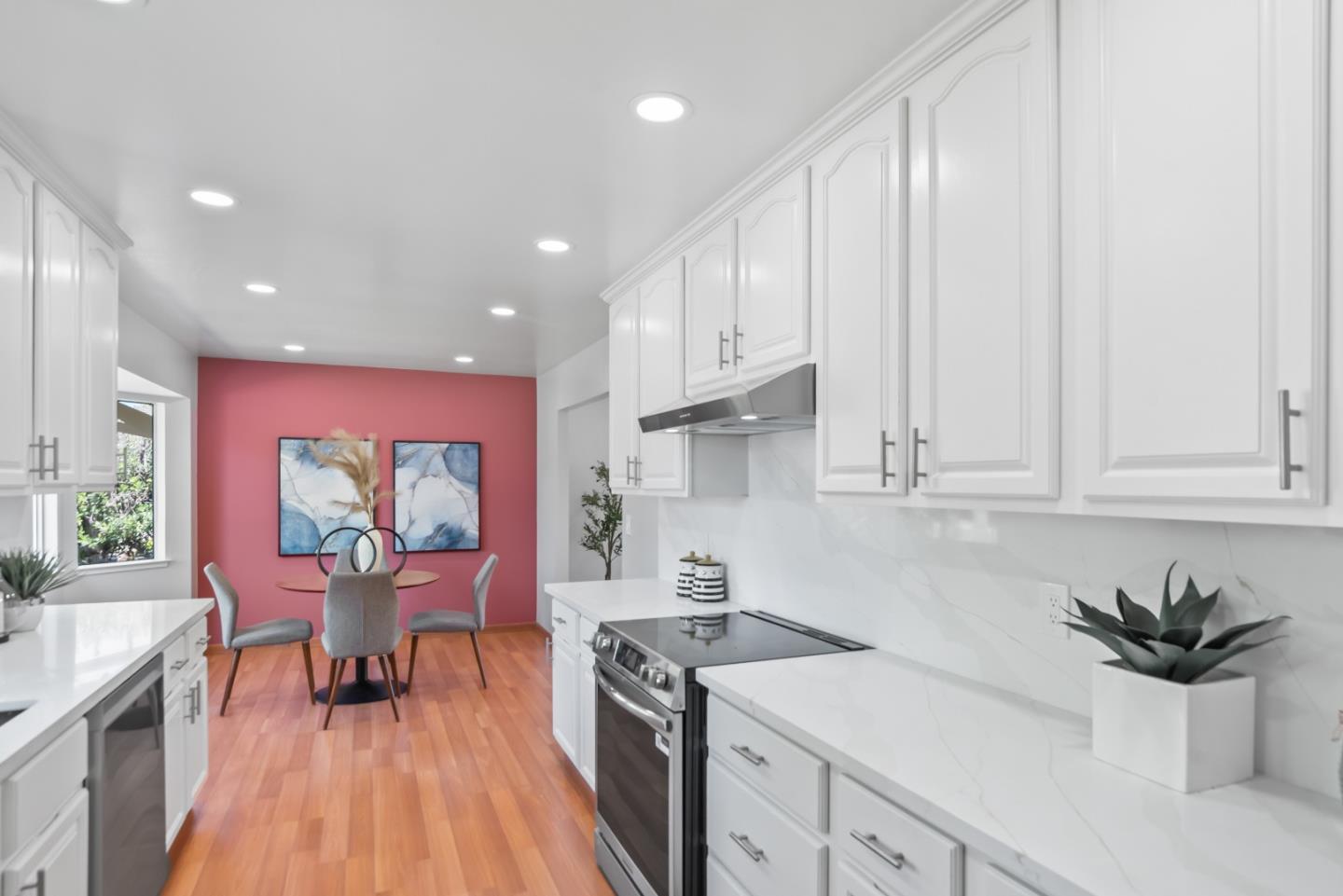 Detail Gallery Image 4 of 30 For 714 Jura Way, Sunnyvale,  CA 94087 - 4 Beds | 2 Baths