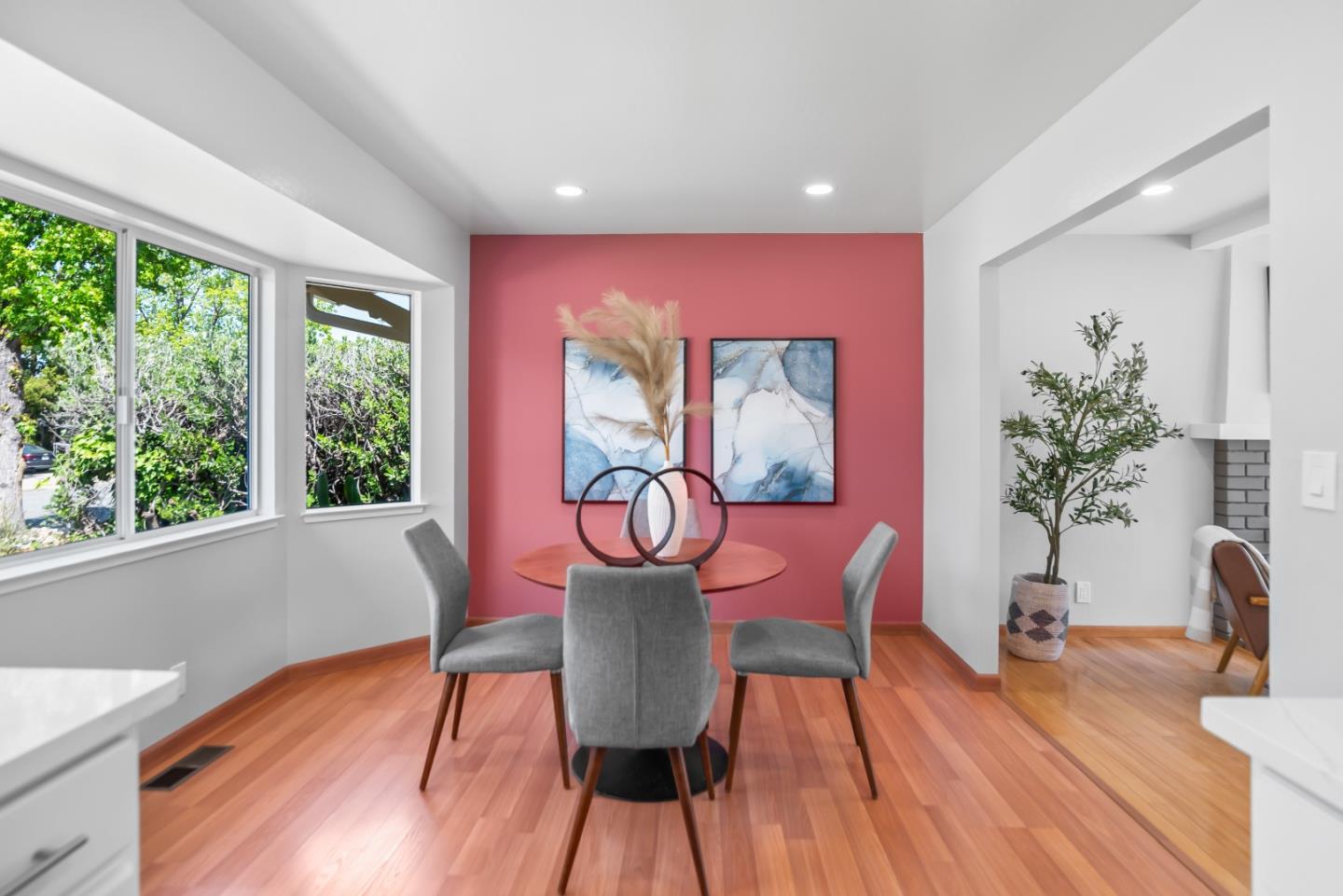 Detail Gallery Image 5 of 30 For 714 Jura Way, Sunnyvale,  CA 94087 - 4 Beds | 2 Baths