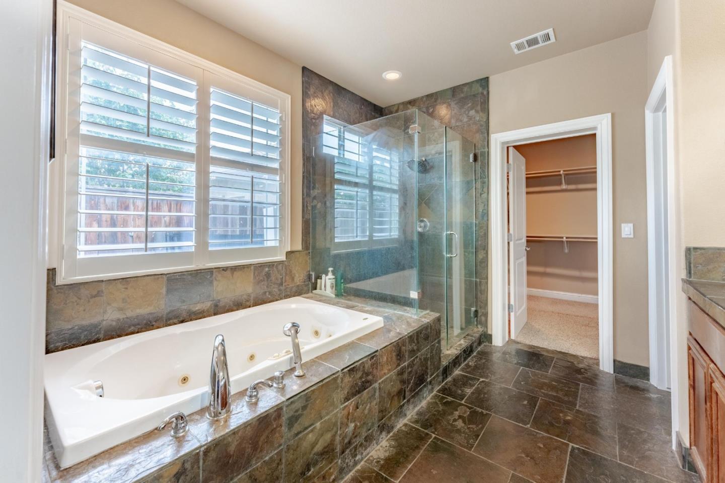 Detail Gallery Image 19 of 36 For 2036 Kendall Ave, Modesto,  CA 95355 - 4 Beds | 3 Baths
