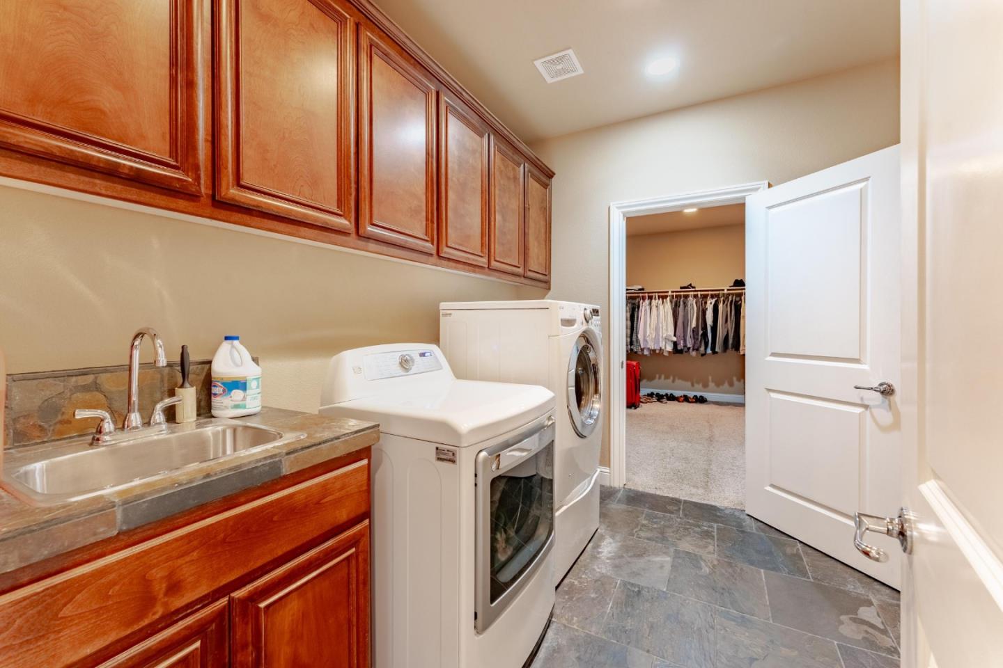 Detail Gallery Image 22 of 36 For 2036 Kendall Ave, Modesto,  CA 95355 - 4 Beds | 3 Baths