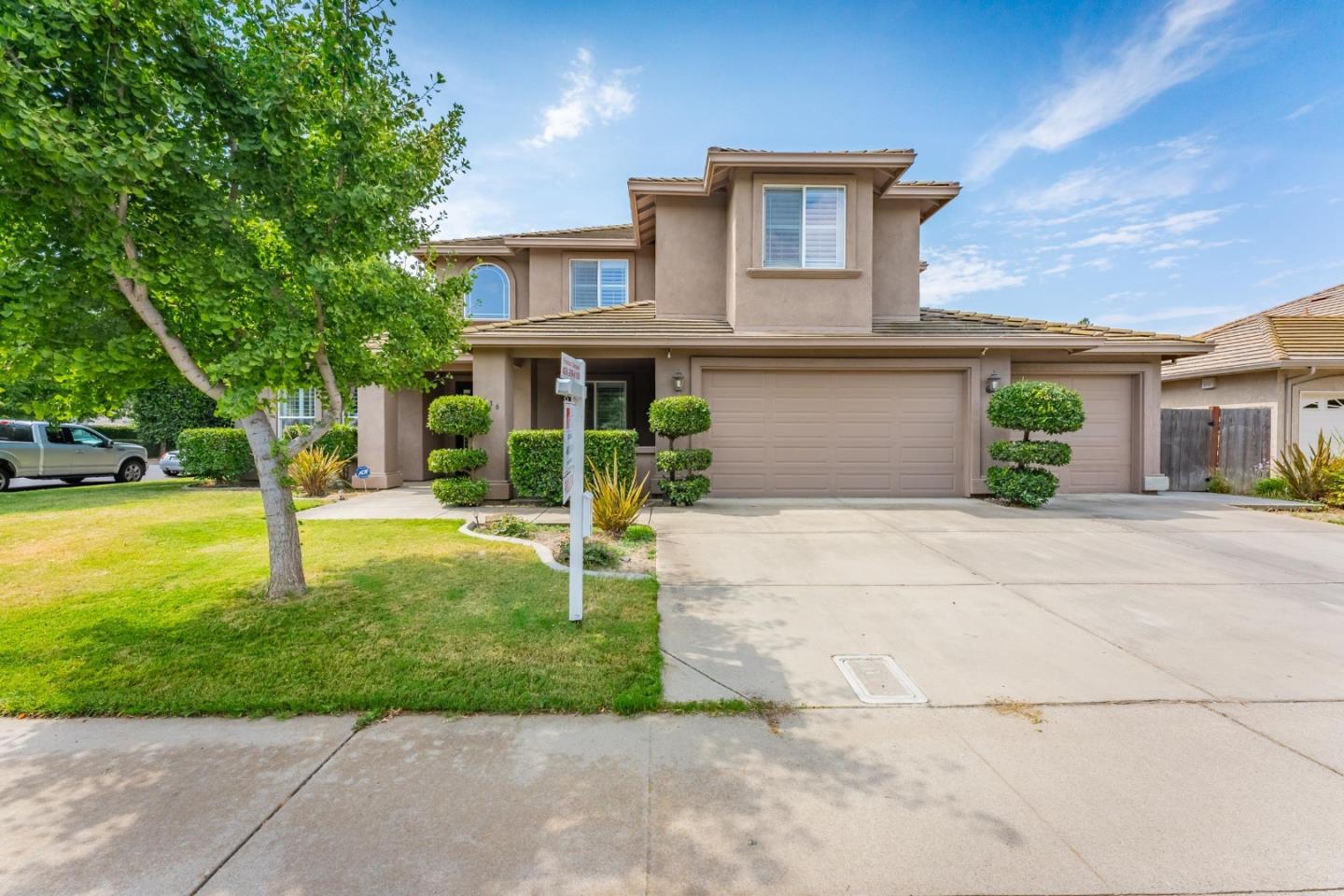 Detail Gallery Image 3 of 36 For 2036 Kendall Ave, Modesto,  CA 95355 - 4 Beds | 3 Baths