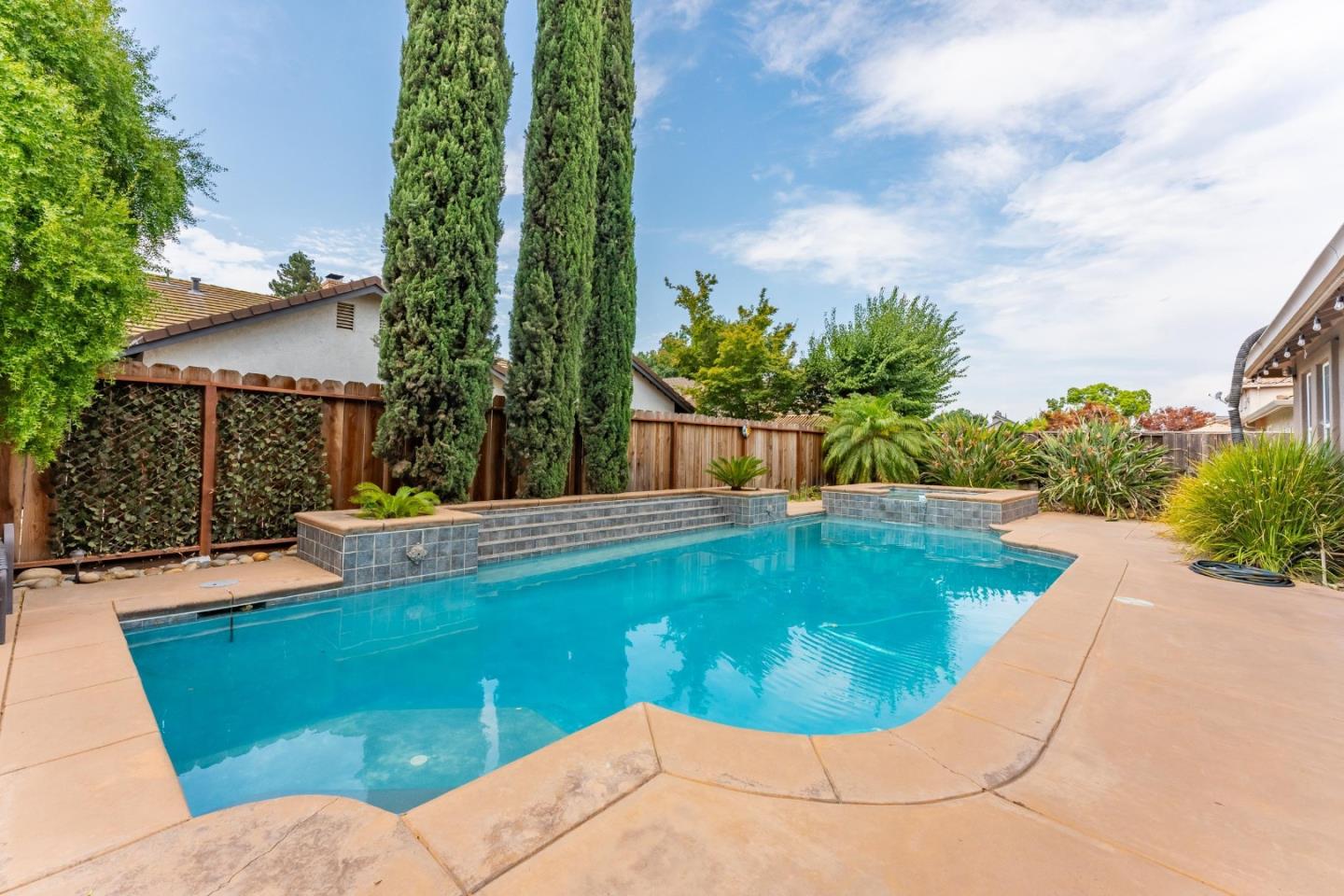 Detail Gallery Image 32 of 36 For 2036 Kendall Ave, Modesto,  CA 95355 - 4 Beds | 3 Baths